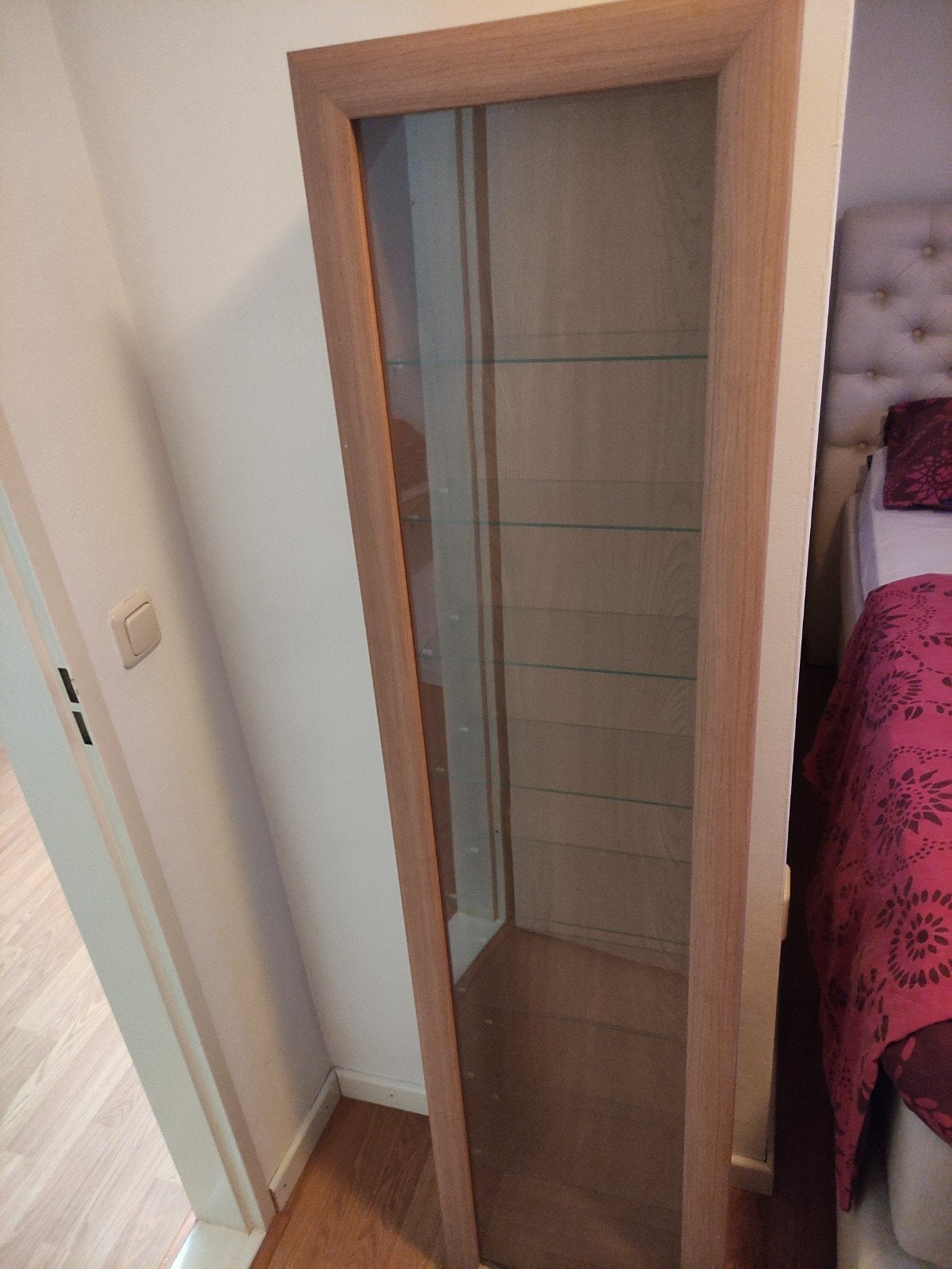 Vitrinekast met glazen planken en deur, Ophalen, Minder dan 50 cm, Met deur(en), Overige houtsoorten