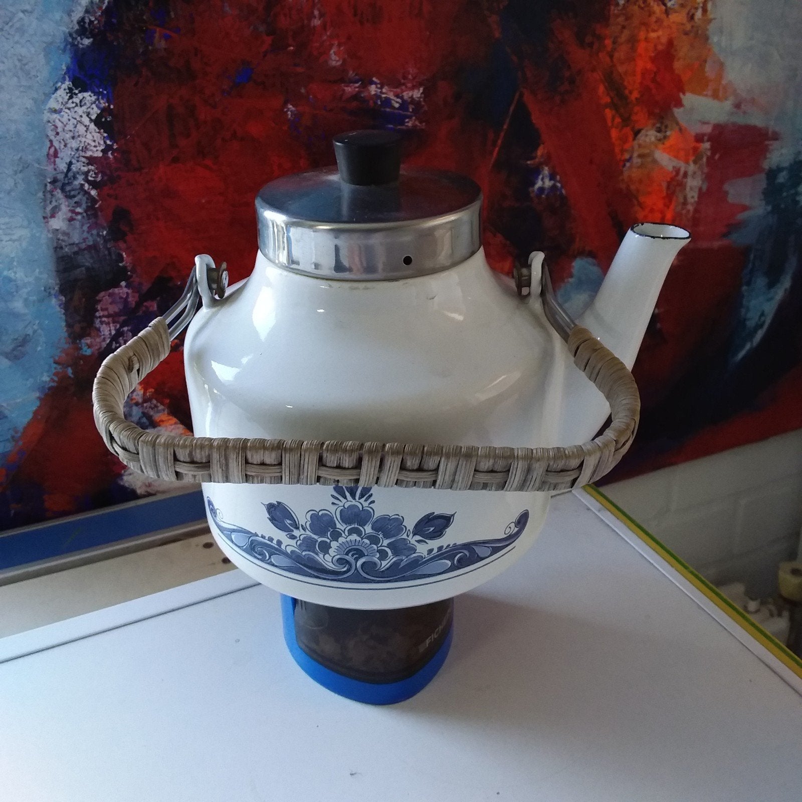 Saksisch metalen waterketel, Ophalen