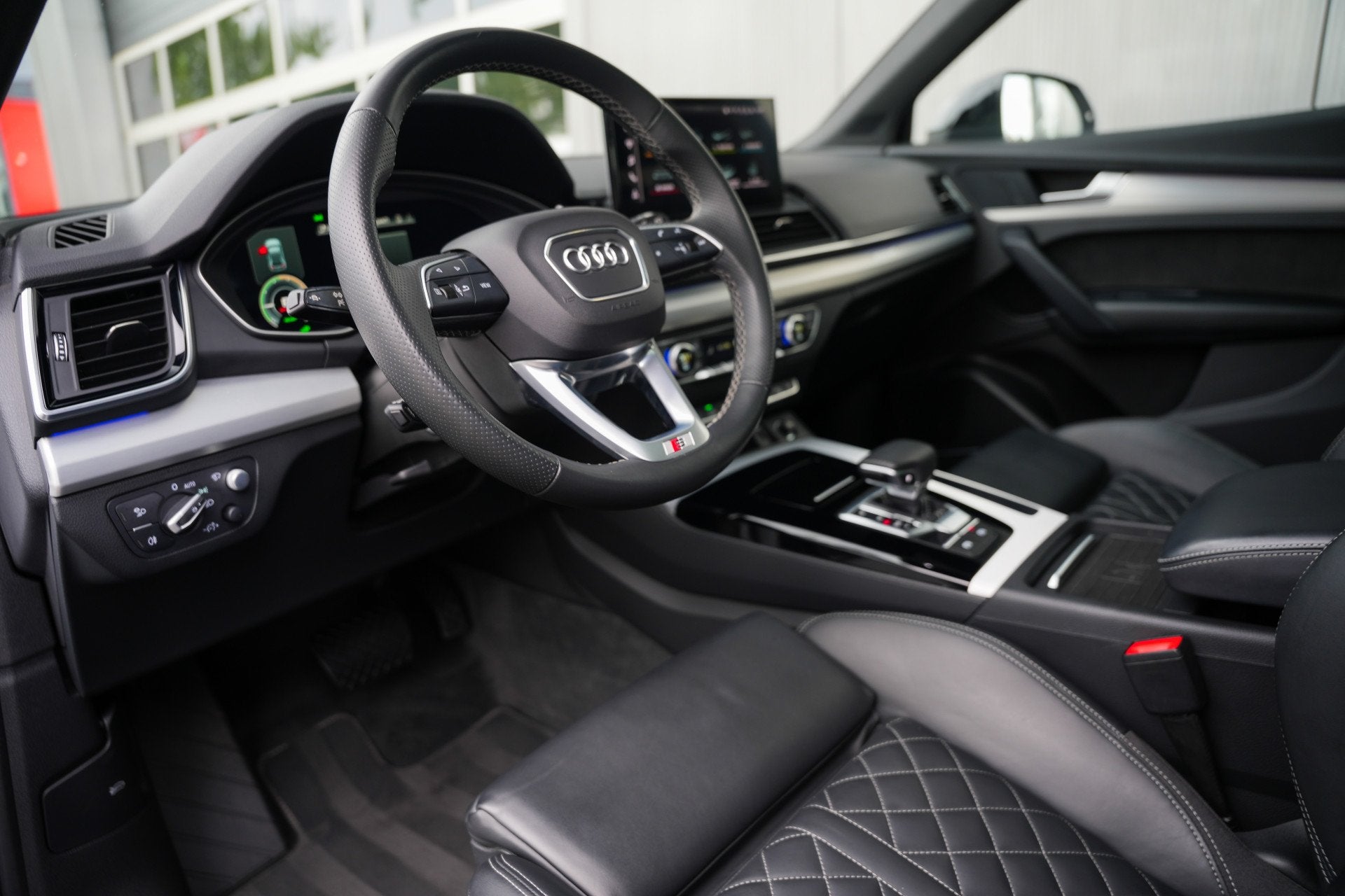 Audi Q5 55 TFSI e 367 pk S-Edition / Pano-Dak/ Adaptive-Crui, Auto's, Automaat, Gebruikt, 4 cilinders, Wit