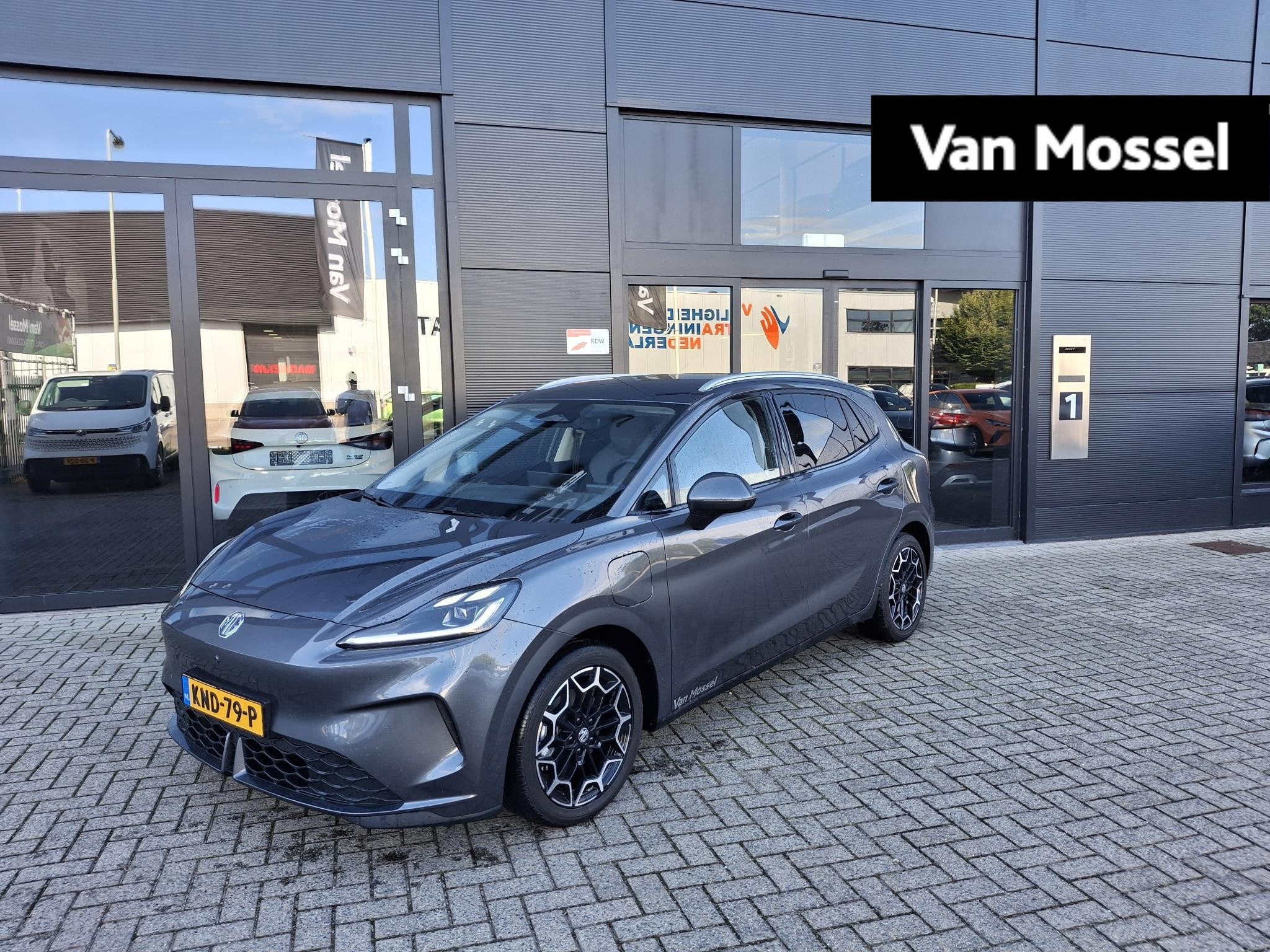MG MG4 Electric Urban Premium 54 kWh, Auto's, 12 maanden, Stof, Gebruikt, 160 pk