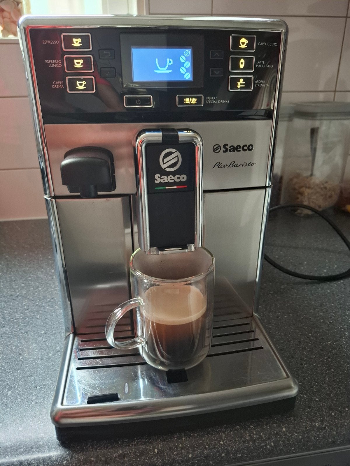 Saeco PicoBaristo HD8927 Volautomatische Espressomachine, Witgoed en Apparatuur, Koffiezetapparaten, Ophalen, Gebruikt, Koffiemachine