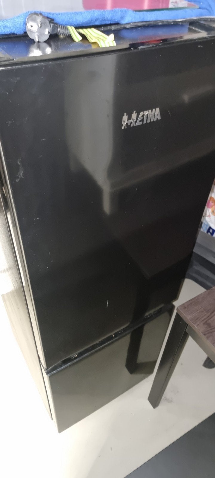 Compacte Etna Koelkast - Zwart, Zo goed als nieuw, Ophalen, Met vriesvak, Minder dan 45 cm, Minder dan 85 cm