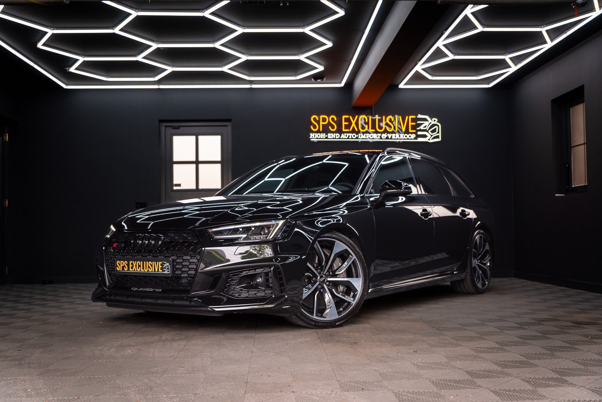 Audi A4 Avant 2.9 TFSI RS 4 quattro / Keramisch / RS Dynamic, Automaat, 1730 kg, Automatische klimaatregeling, 451 pk