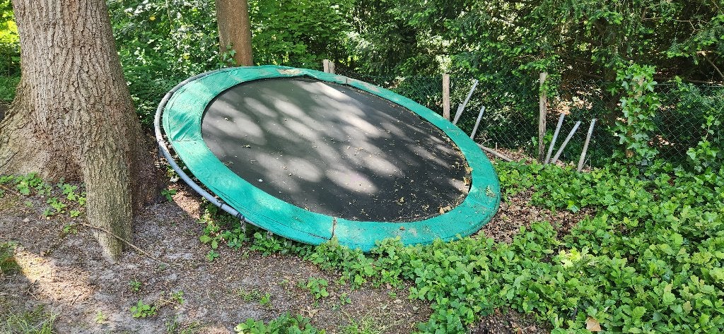 Trampoline, Ophalen, Zo goed als nieuw
