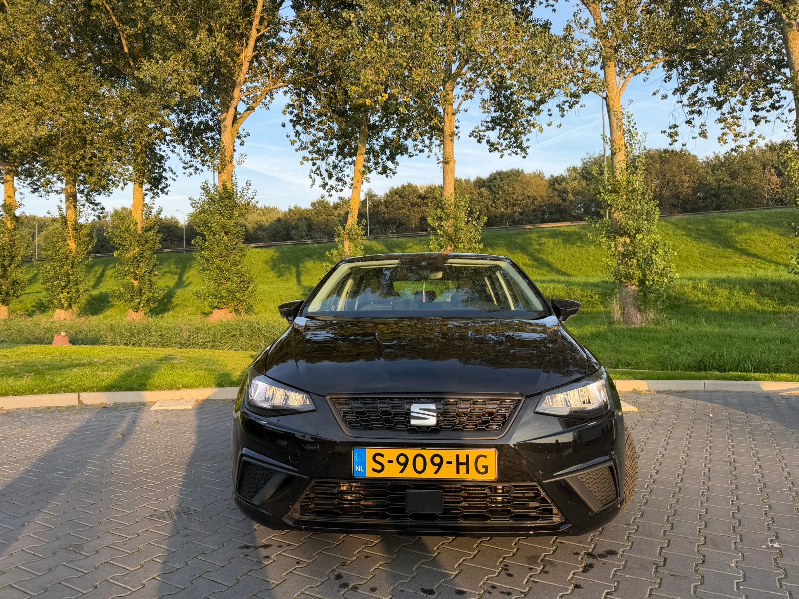 Seat Ibiza 1.0 Ecotsi 95pk 2023 Zwart, Auto's, Voorwielaandrijving, 40 €/maand, 95 pk, 1054 kg