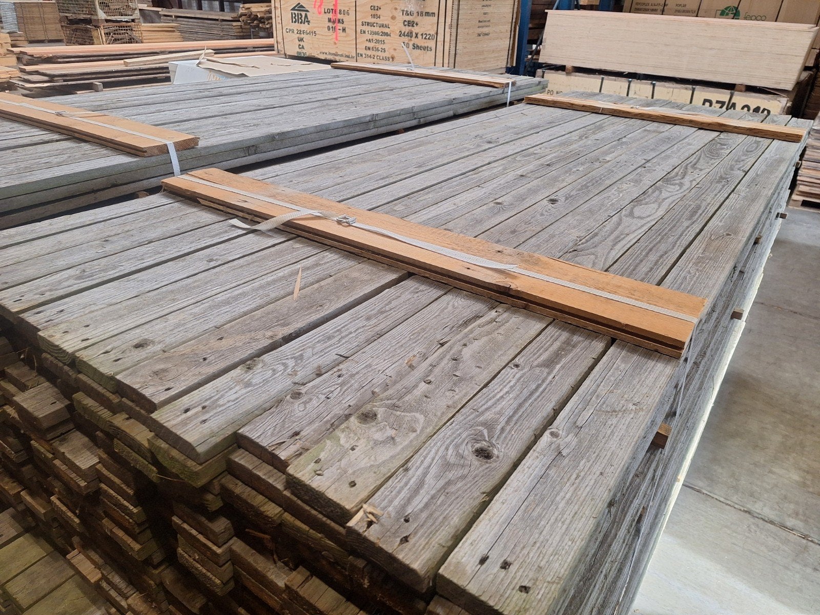 Foto 4 van mooie  partij  sloophout  planken  barnwood
