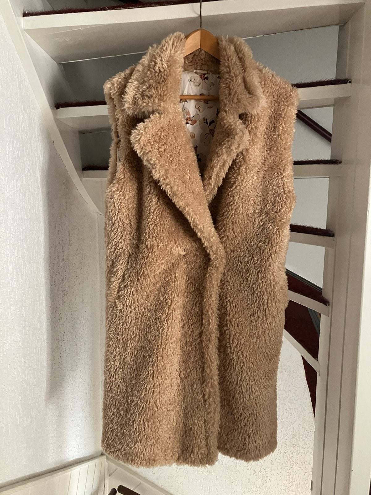 Lange dames bodywarmer teddy stof, Kleding | Dames, Ophalen of Verzenden, Zo goed als nieuw, Maat 42/44 (L), Beige