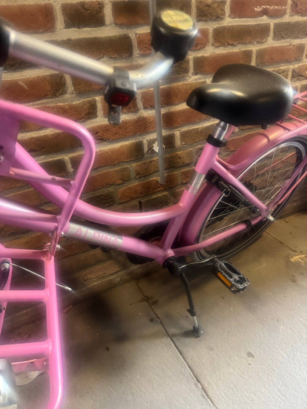 Roze transportfiets met voordrager, Fietsen en Brommers, Fietsen | Dames | Damesfietsen, Terugtraprem, Gebruikt, 50 tot 53 cm