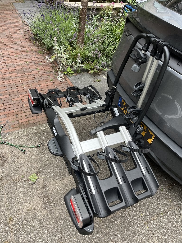 Te huur: Thule VeloCompact 926 fietsendrager– 3 of 4 fietsen, Auto diversen, Fietsendragers, Ophalen, 3 fietsen of meer, Zo goed als nieuw