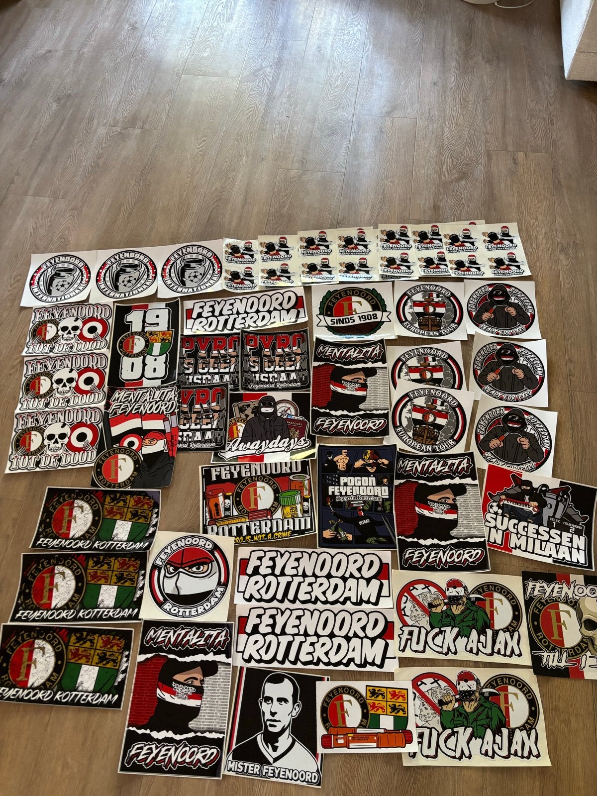 Grote collectie Feyenoord stickers (A4 tot klein), Ophalen of Verzenden, Nieuw, Sport