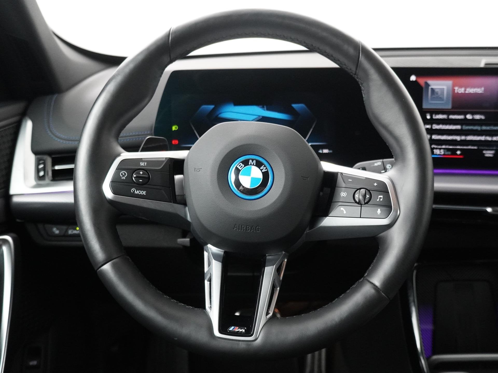 BMW iX1 xDrive30 Launch Edition 67 kWh | Comfort Acces |, Auto's, Stof, Gebruikt, Met garantie (alle), Vierwielaandrijving