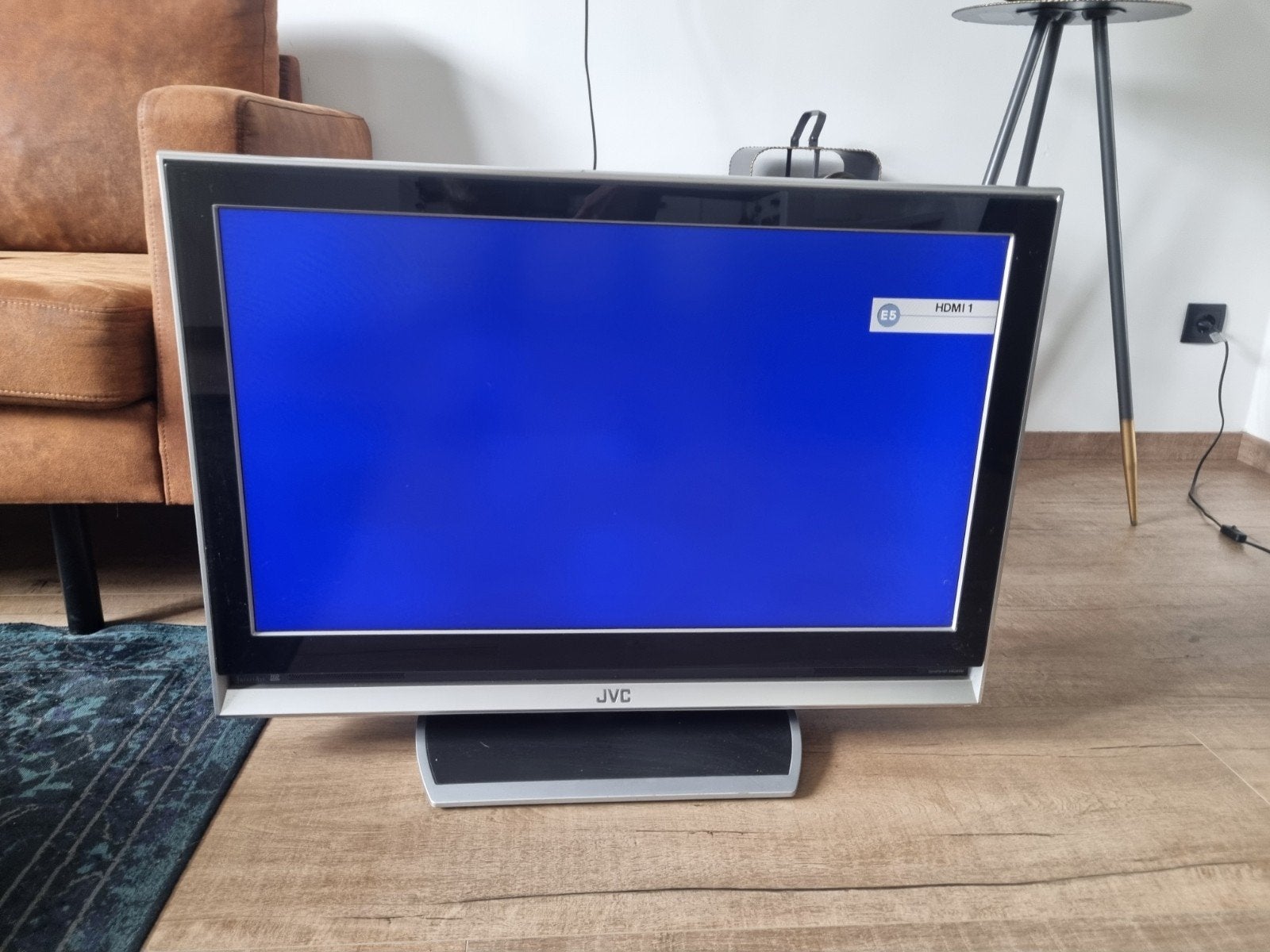 JVC LT-32X70BU TV met geweldig geluid, Gebruikt, 50 Hz, 80 tot 100 cm, Ophalen