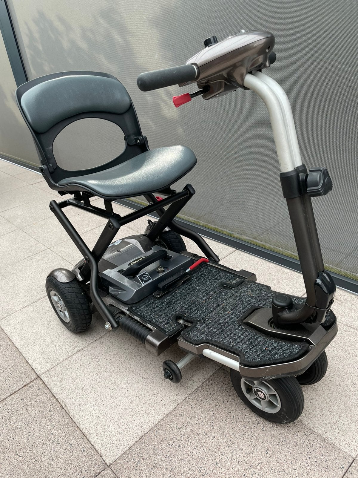 Scootmobiel opvouwbaar, Diversen, Ophalen, Zo goed als nieuw, 15 km of minder, 10 km/u of minder