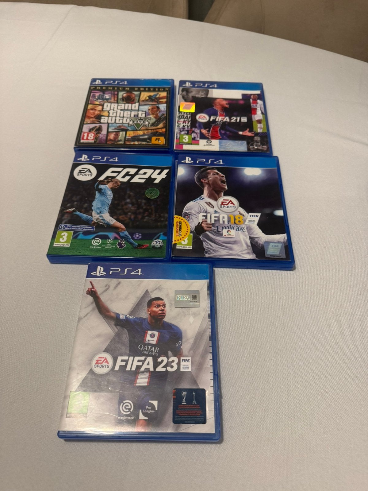 Sony playstation 4 met 2 controlel