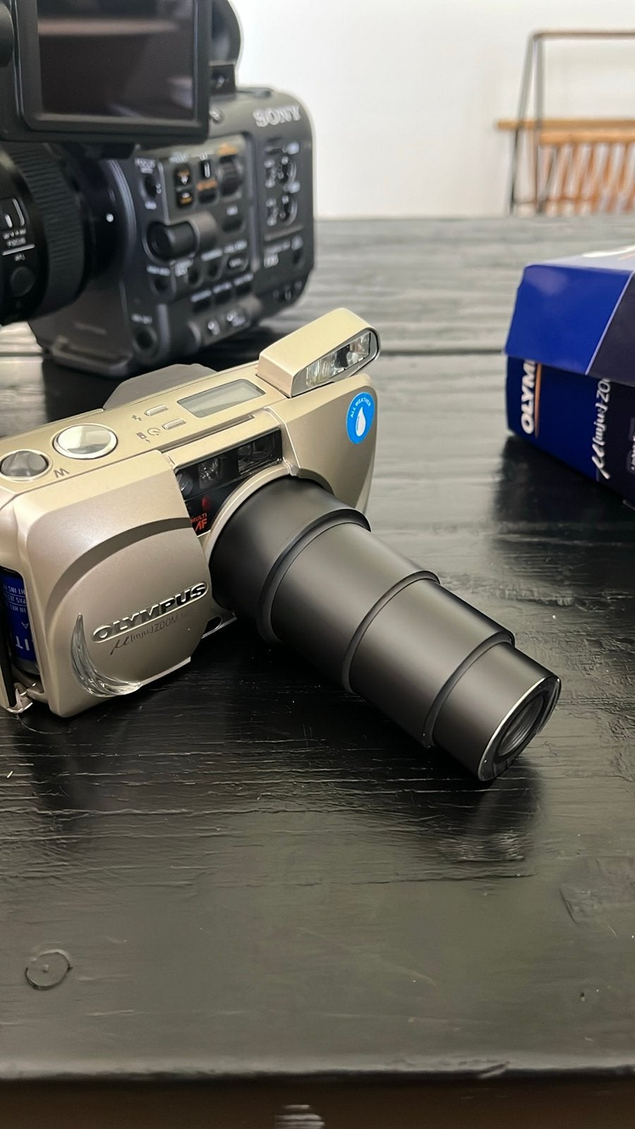 Olympus µ[mju:] ZOOM 140 Compact Camera - Timeless Kit, Ophalen, Zo goed als nieuw, Compact, Olympus