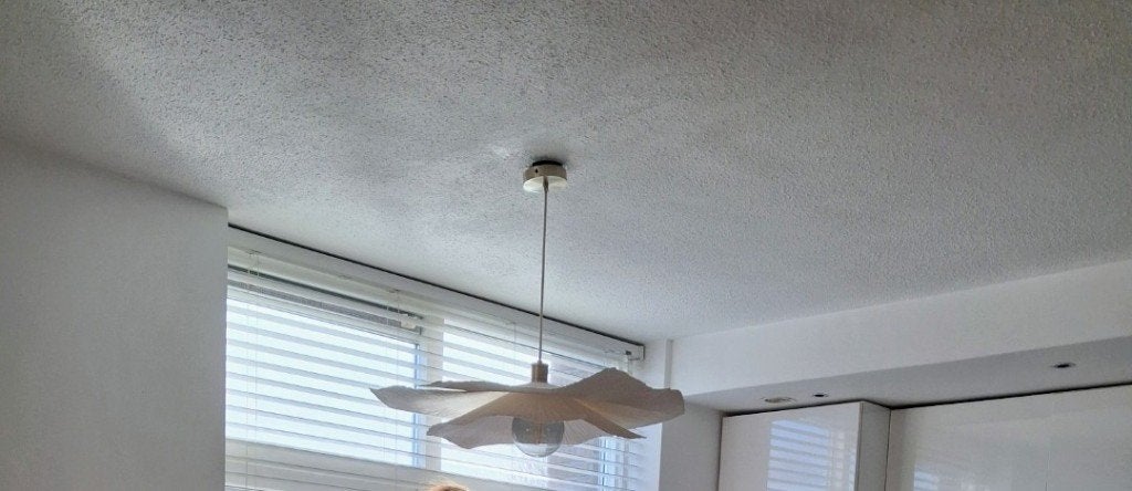 Large Flower Pendant Lamp – White & Gold, Overige materialen, Large Flower Pendant Lamp, Overige fittingen, Ophalen of Verzenden
