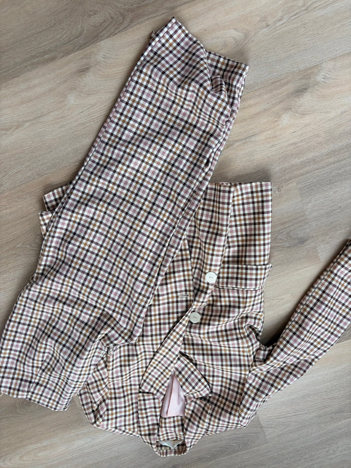 Geruite blazer en broek set - Maat M, Kostuum of Pak, Meerkleurig, Zo goed als nieuw, Ophalen