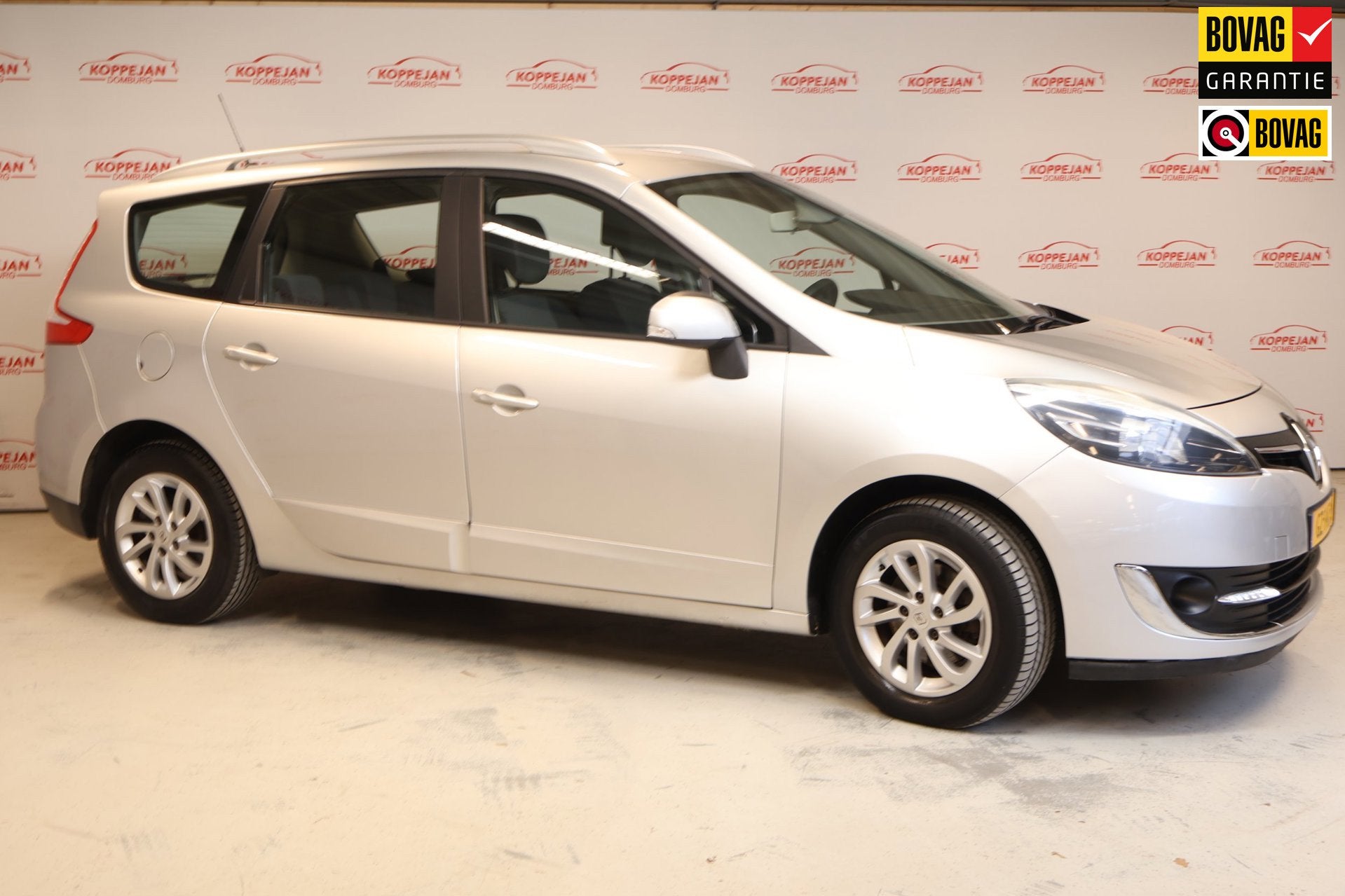 Renault Grand Scénic 1.2 TCe Bose NL Auto|5 personen| Trekh, Stof, Gebruikt, Zwart, 4 cilinders