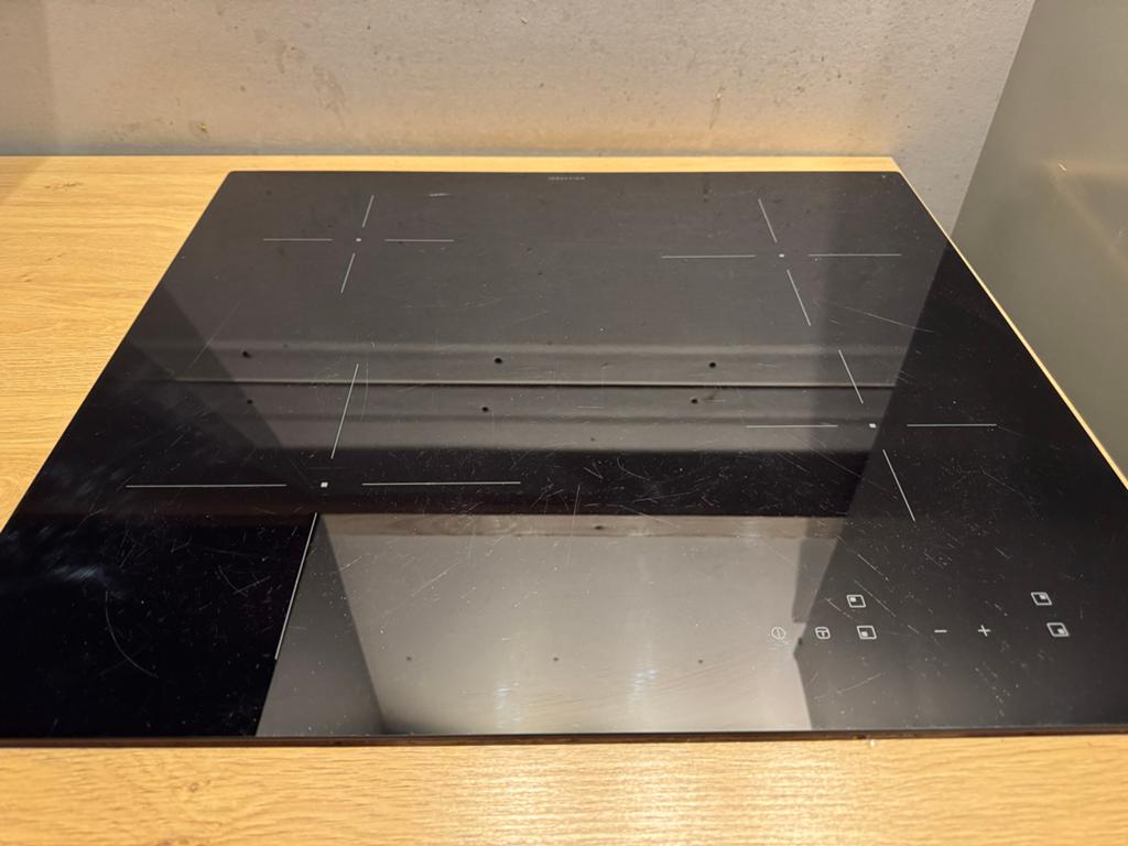 IKEA VILSTA Inductiekookplaat - Zo goed als nieuw, Ophalen, 4 kookzones, Zo goed als nieuw, Inbouw
