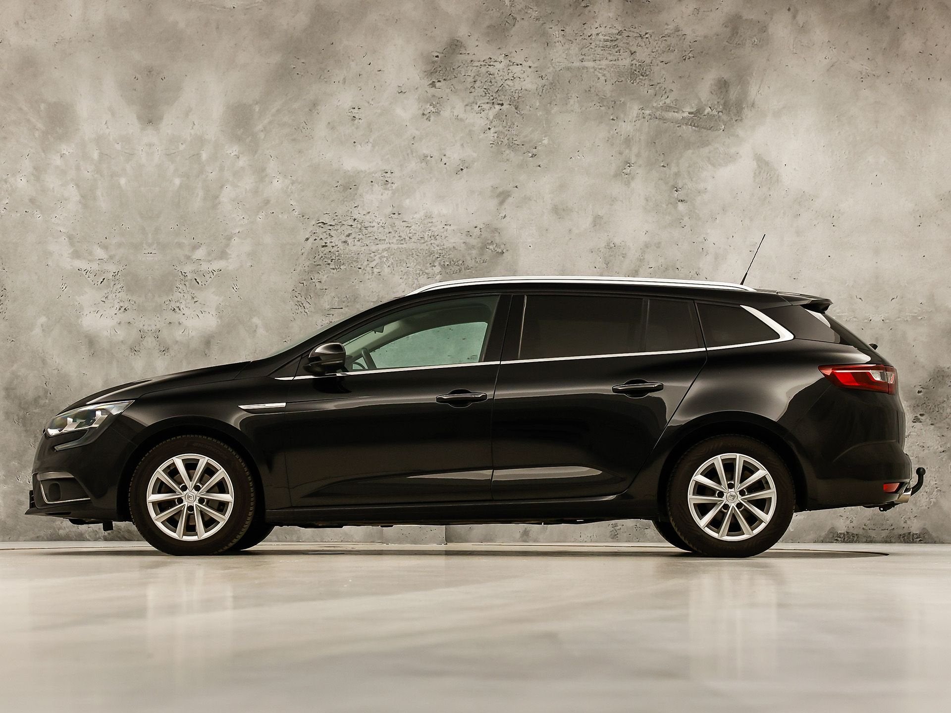 Renault Mégane Estate 1.2 TCe Bose Automaat (VIRTUAL COCKPI, 12 maanden, Gebruikt, 4 cilinders, 1198 cc