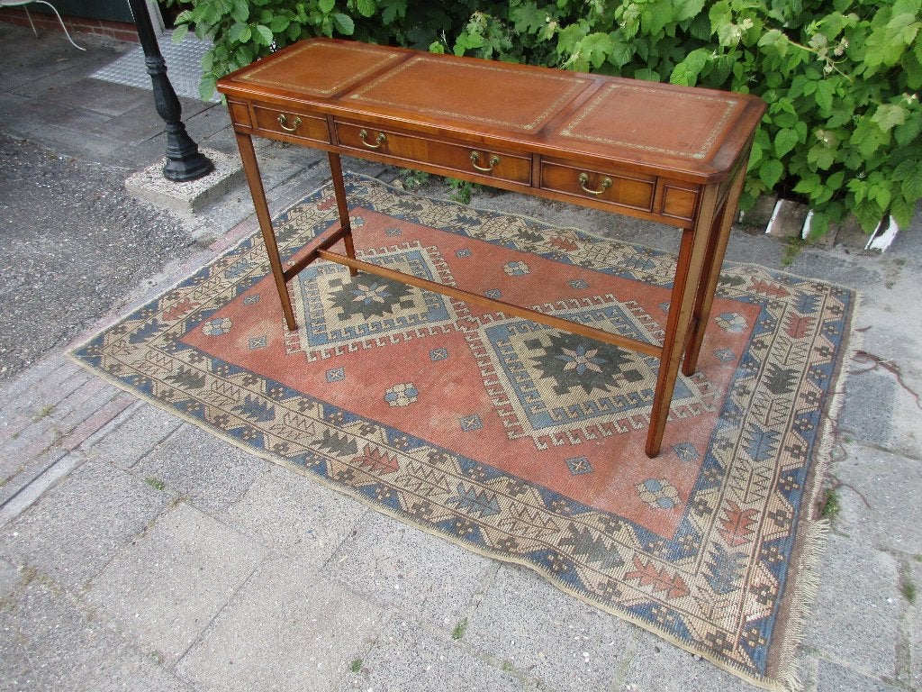 side table - classiek - mahonie, Huis en Inrichting, Ophalen, Zo goed als nieuw, Hout
