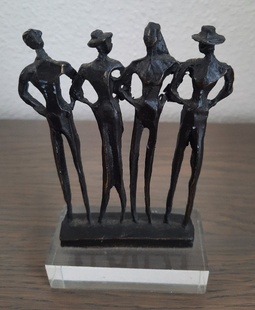 Corry Ammerlaan beeldje - samen sterk, Groep mensen, Minder dan 20 cm, Ophalen of Verzenden, Brons