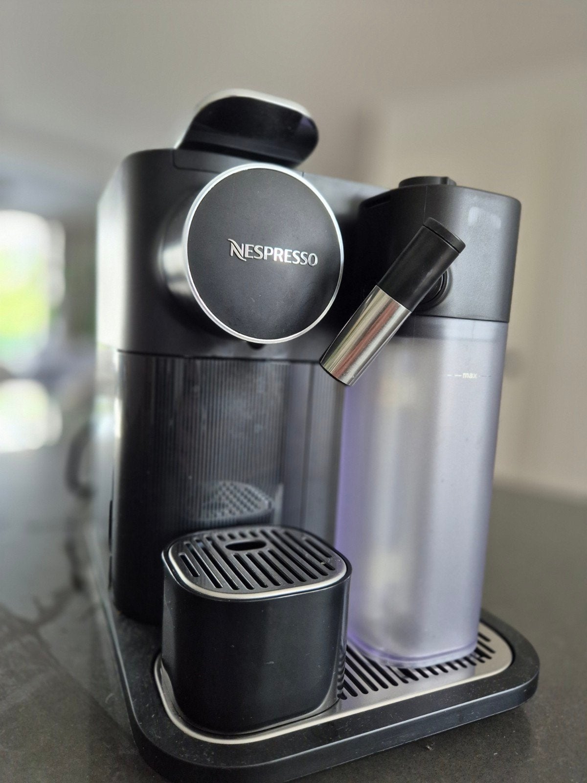 Foto 6 van Nespresso De'Longhi gran Lattissima zwart