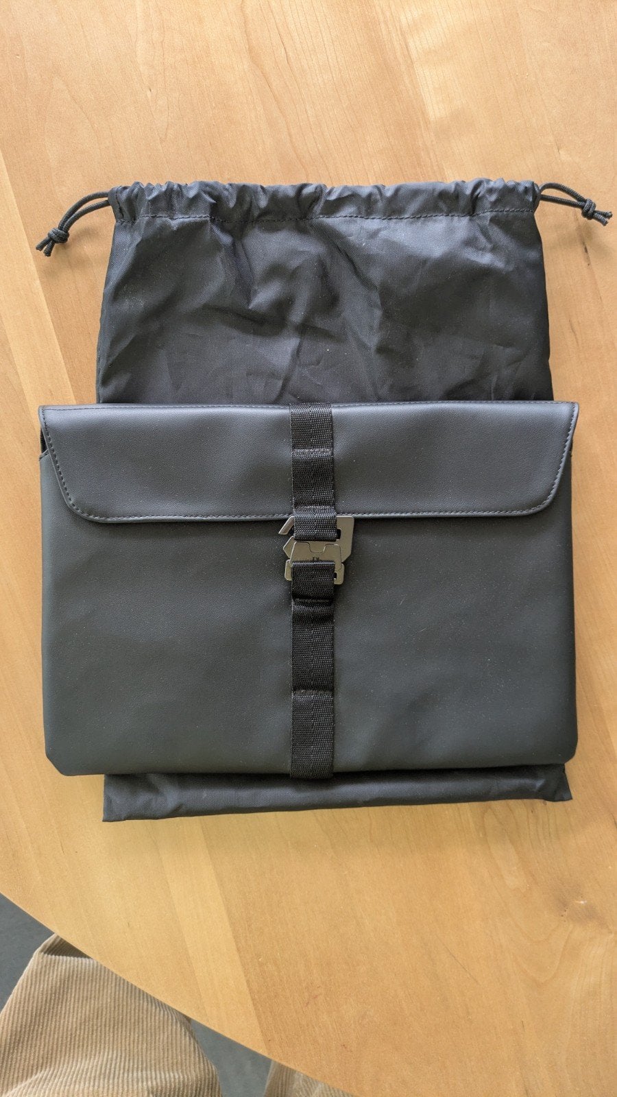 DB The Världsvan 13" Laptop Sleeve - Nieuw in verpakking, Computers en Software, Laptophoezen, Ophalen of Verzenden, 13 inch, Nieuw