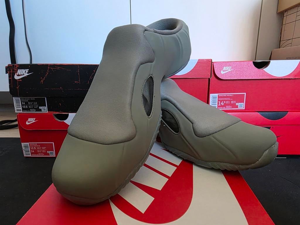 Nike Clogposite light army EU 47 US 12,5, Kleding | Heren, Schoenen, Overige kleuren, Nike, Nieuw, Ophalen of Verzenden