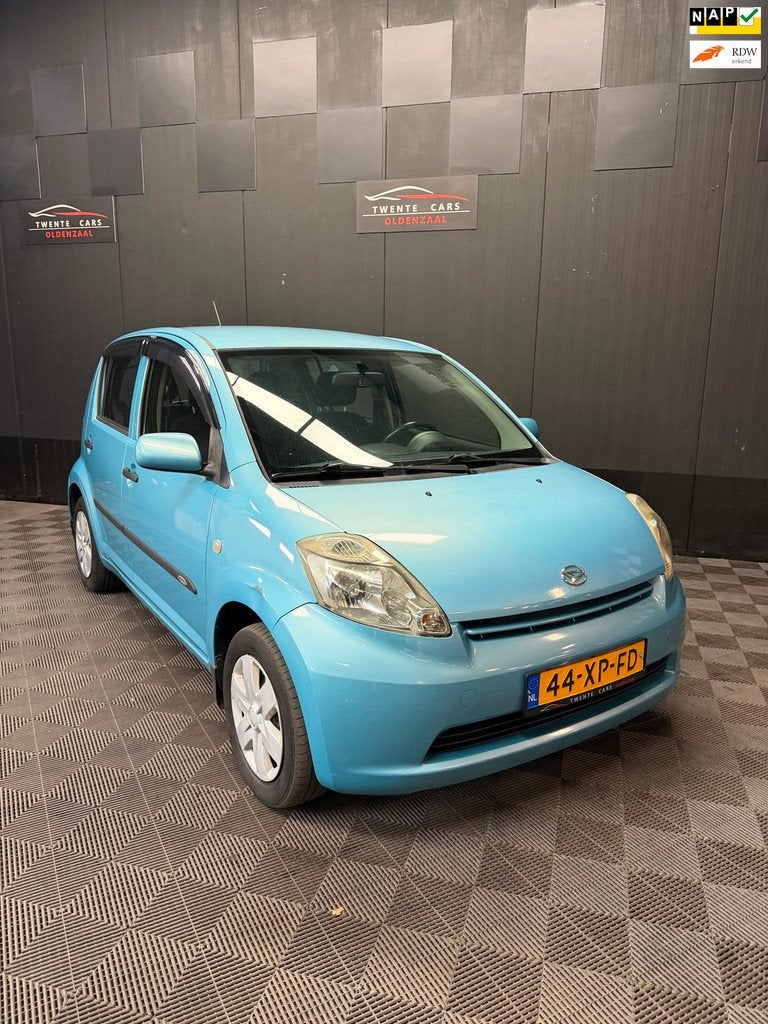 Daihatsu Sirion 2 1.3-16V Comfort | Carplay | Nieuwe APK |, Auto's, Daihatsu, Voorwielaandrijving, Stof, Gebruikt, 4 cilinders