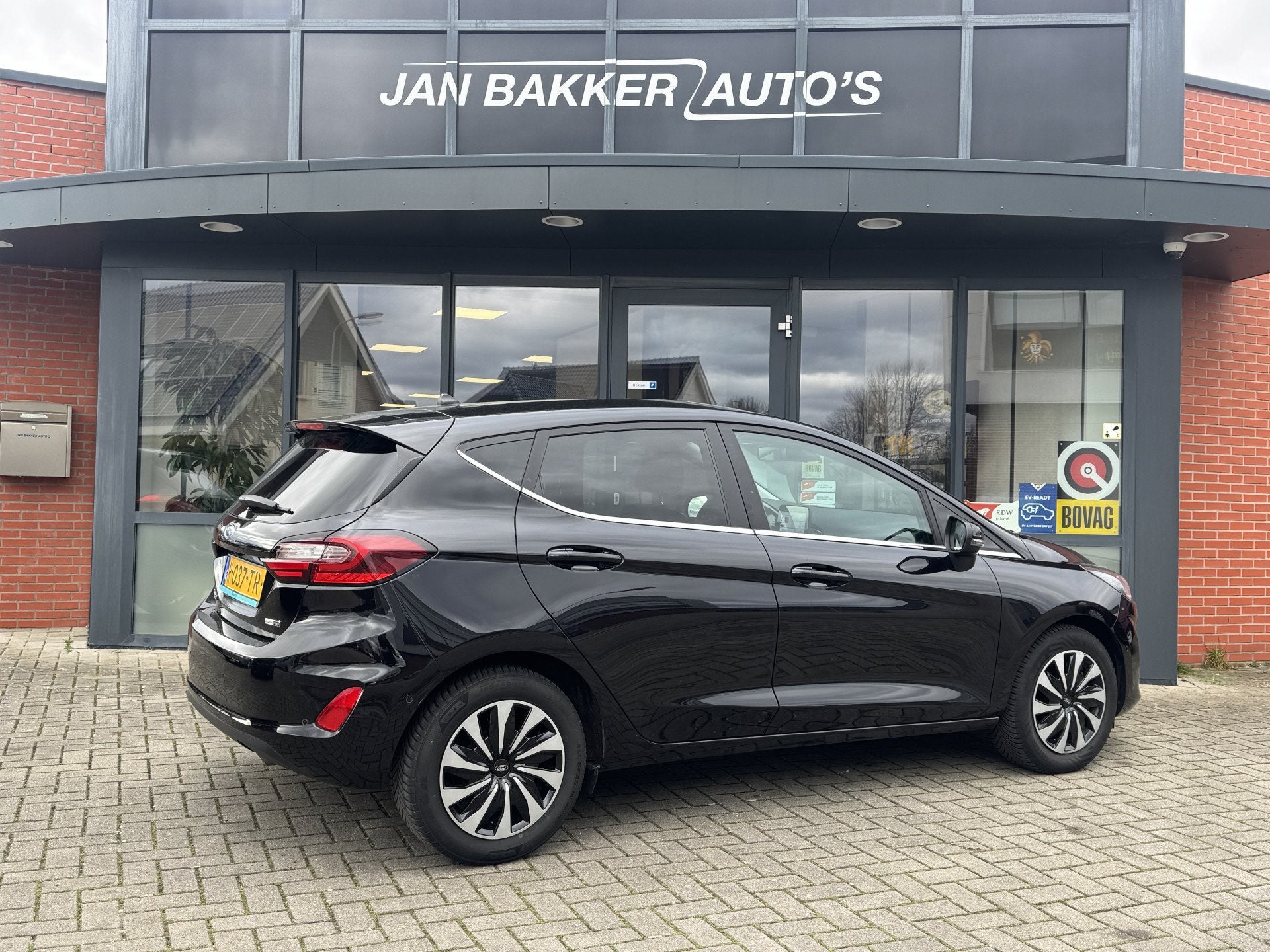 Ford Fiesta 1.0 EcoBoost Hybrid Titanium  CarPlay / Andro, Auto's, Voorwielaandrijving, Gebruikt, Origineel Nederlands, Bedrijf