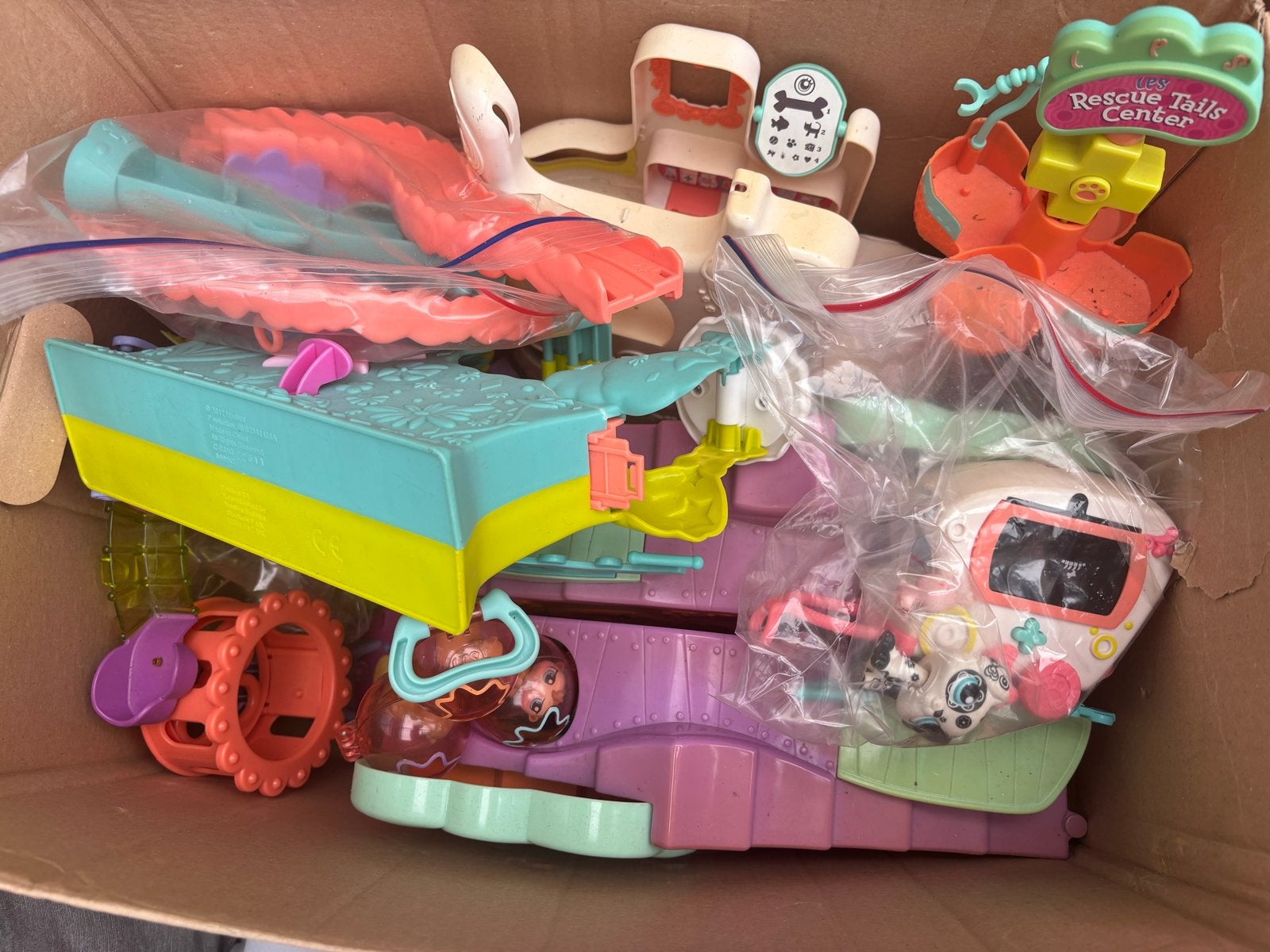 2 Grote Dozen Littlest Pet Shop Huizen + Diertjes, Ophalen, Gebruikt, Meisje