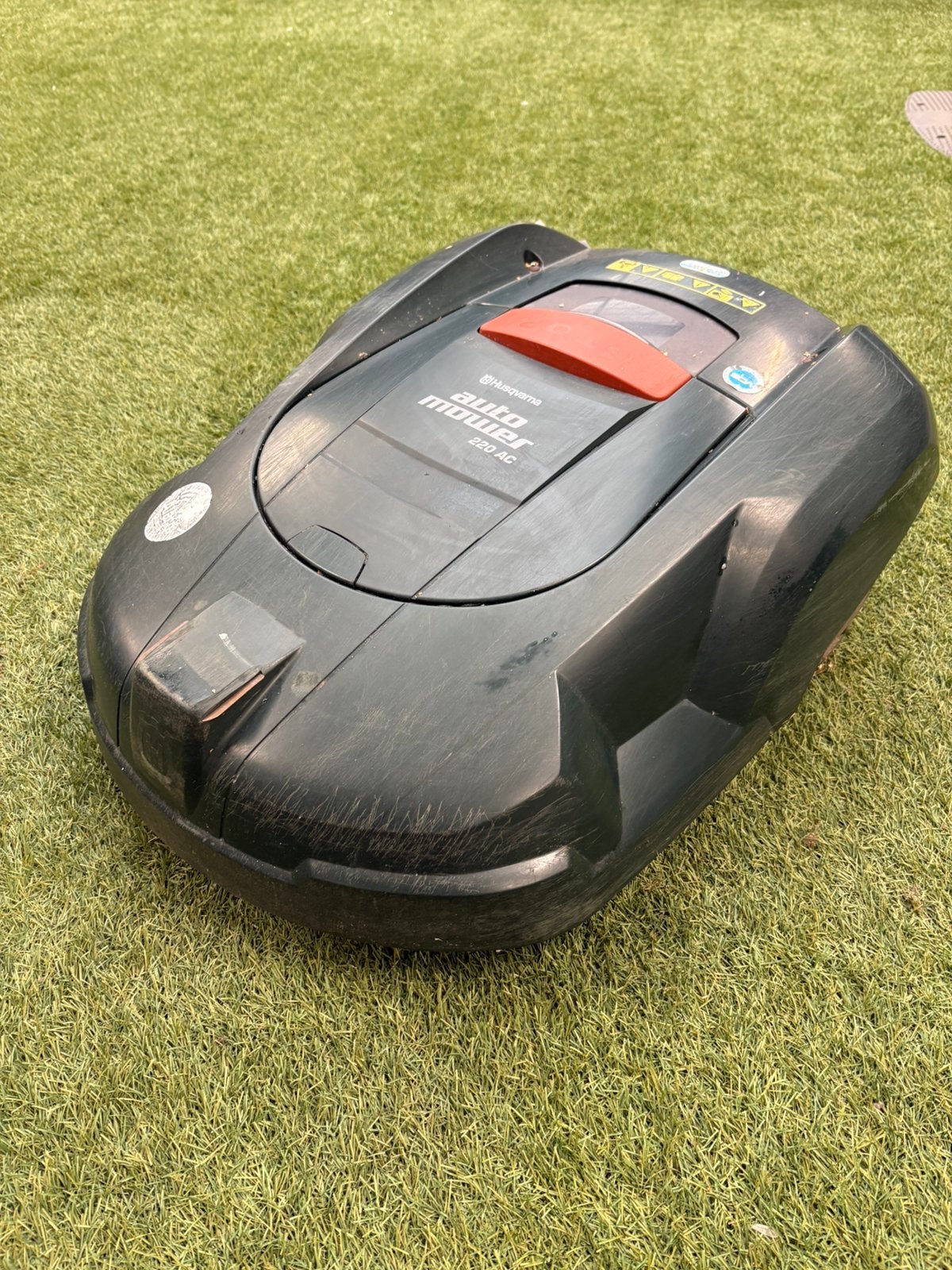 Husqvarna Automower 220AC , 2200m2 bouwjaar 2015, Tuin en Terras, Ophalen, Gebruikt, 20 tot 25 cm