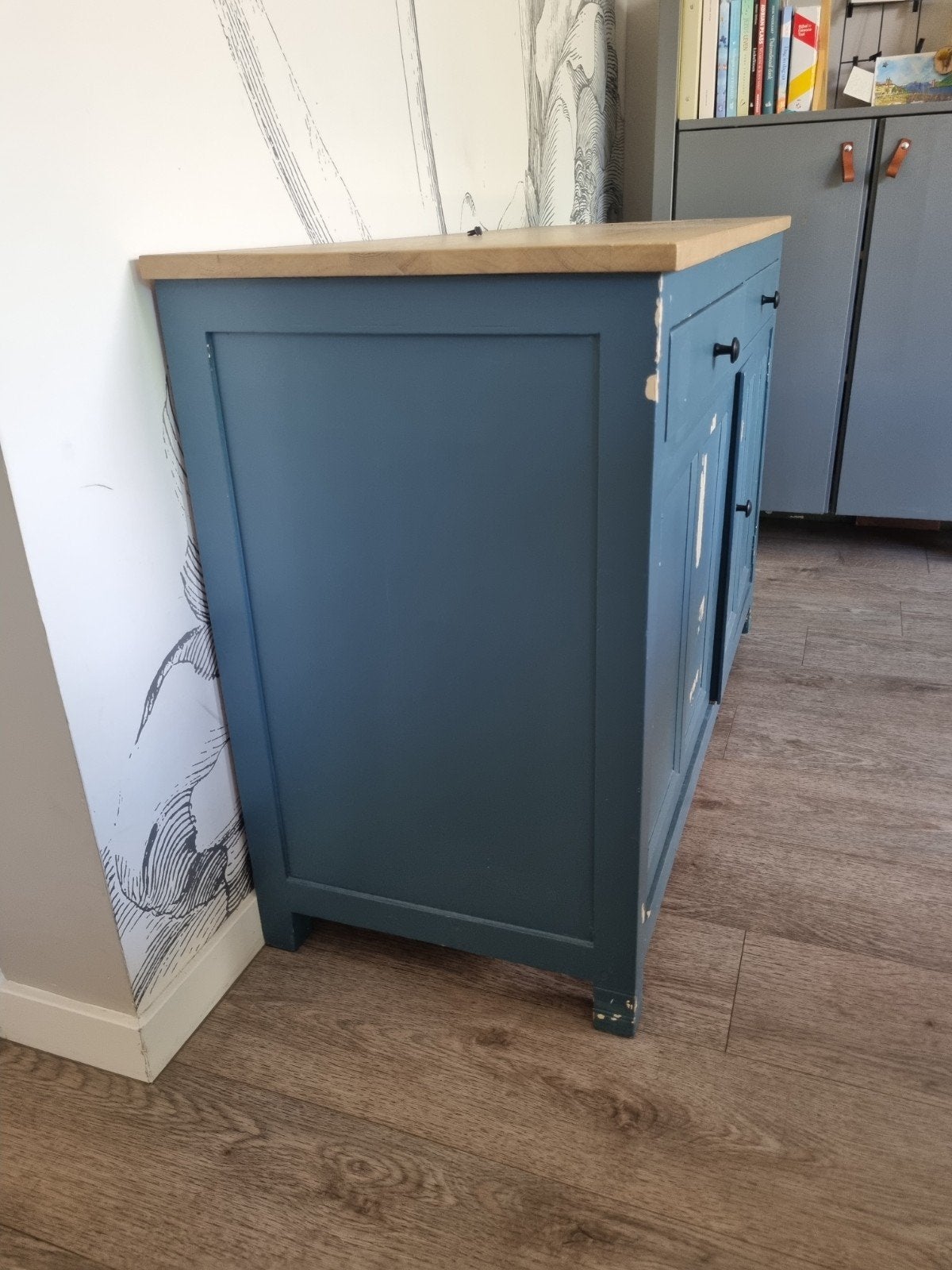 Blauwe kast met eikenhouten blad - Gebruikt, Huis en Inrichting, Kasten | Dressoirs, Ophalen, Gebruikt, 100 tot 150 cm, Vintage, Landelijk