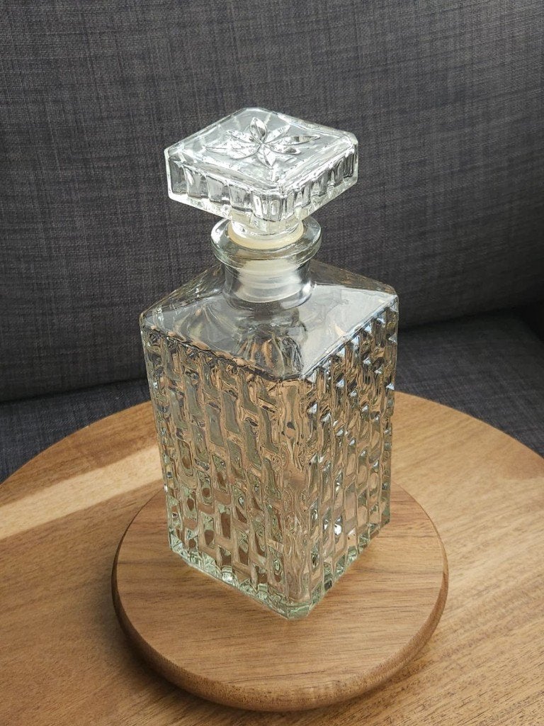 Franse vintage karaf reliëf decanter, Ophalen of Verzenden, Minder dan 5 flessen, 5 – 50, Glas
