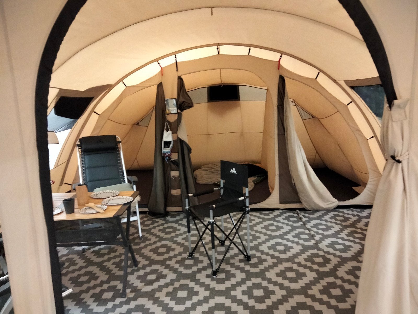 Familia 6 tent van Obelink - Zeer ruime gezinstent, Ophalen, Gebruikt, Tot en met 6