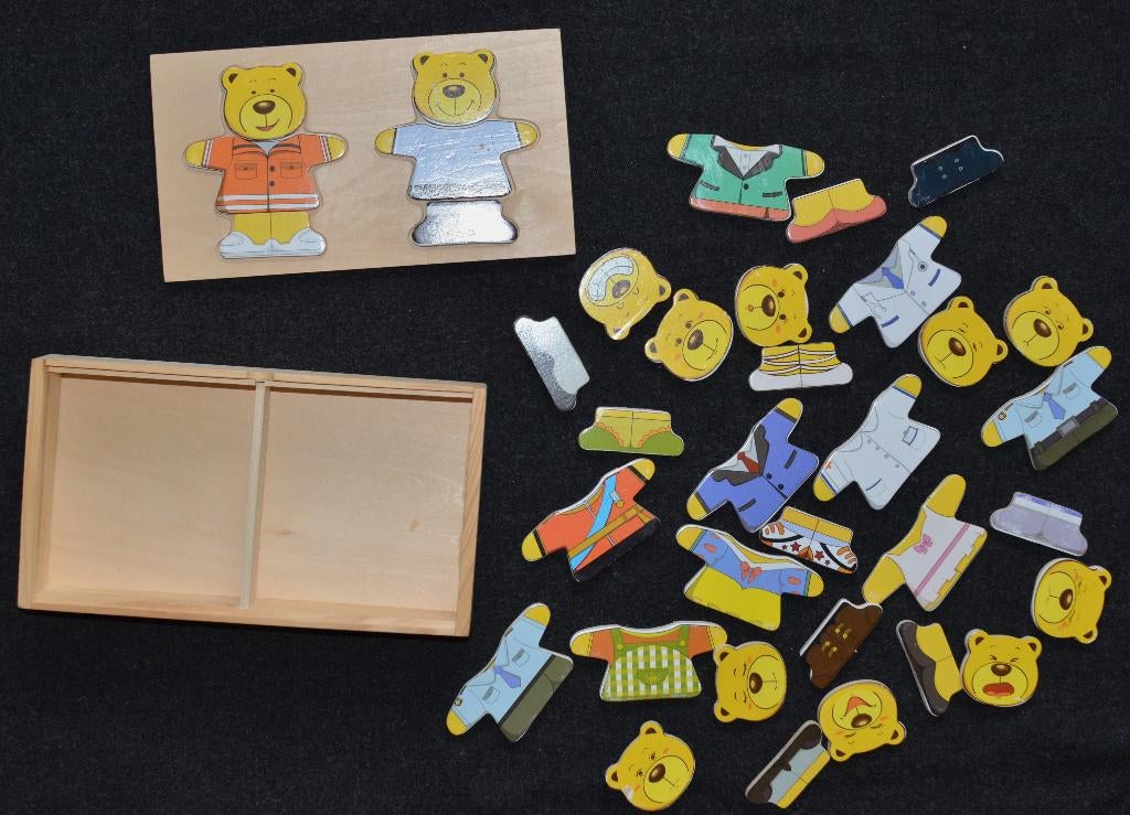 Houten gekleurde aankleedpuzzel 2x meneer Beer, 2 tot 4 jaar, 10 tot 50 stukjes, Ophalen of Verzenden, Zo goed als nieuw