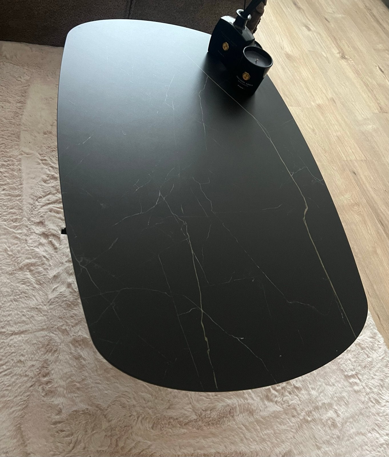 Deens ovale keramiek salontafel stalen poten, Ophalen, 100 tot 150 cm, 50 tot 100 cm, Zo goed als nieuw