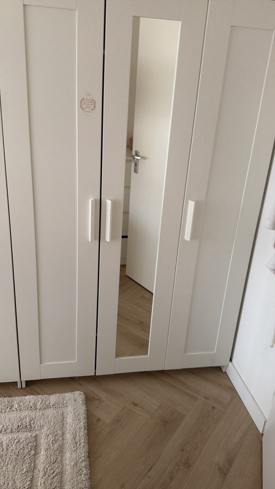 Witte kledingkast met spiegeldeur, Ophalen, 150 tot 200 cm, Zo goed als nieuw, 150 tot 200 cm