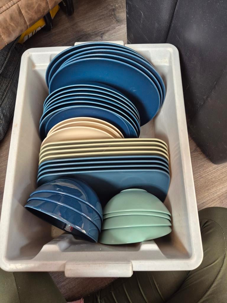 IKEA Servies set met borden, kommen en schaaltjes, Ophalen of Verzenden