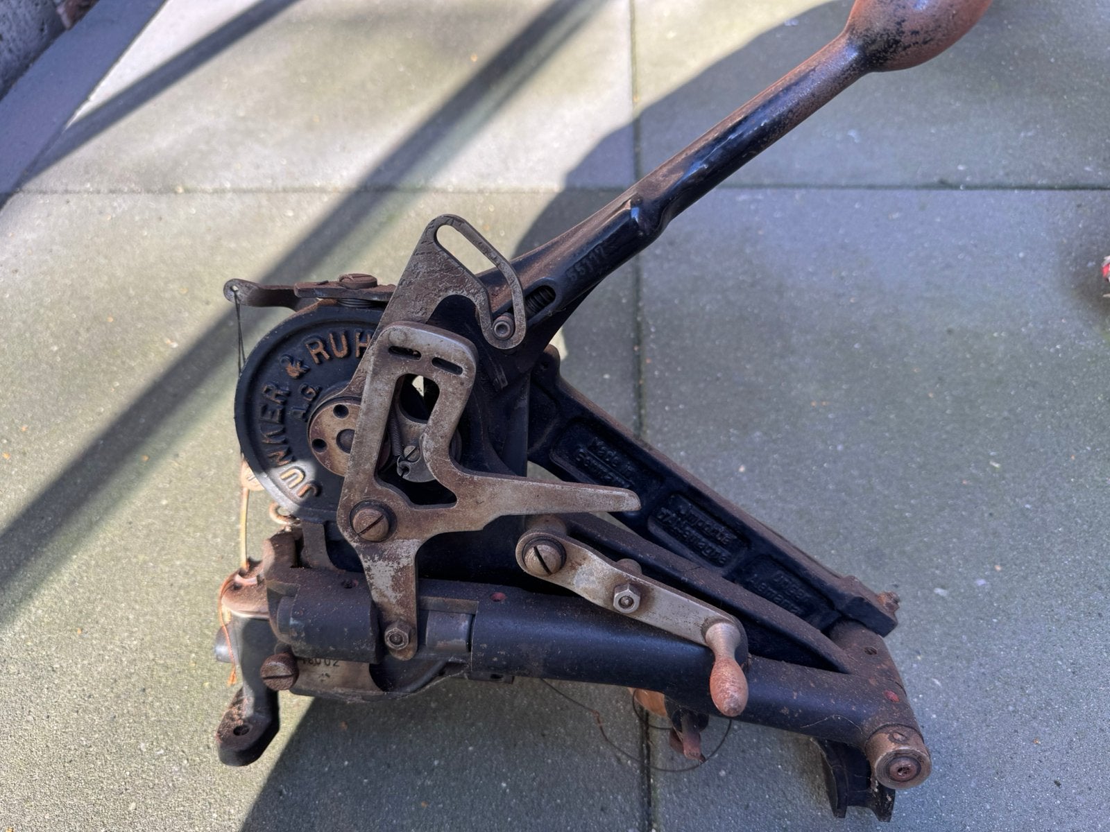 antieke hand naaimachine schoenmaker, Ophalen