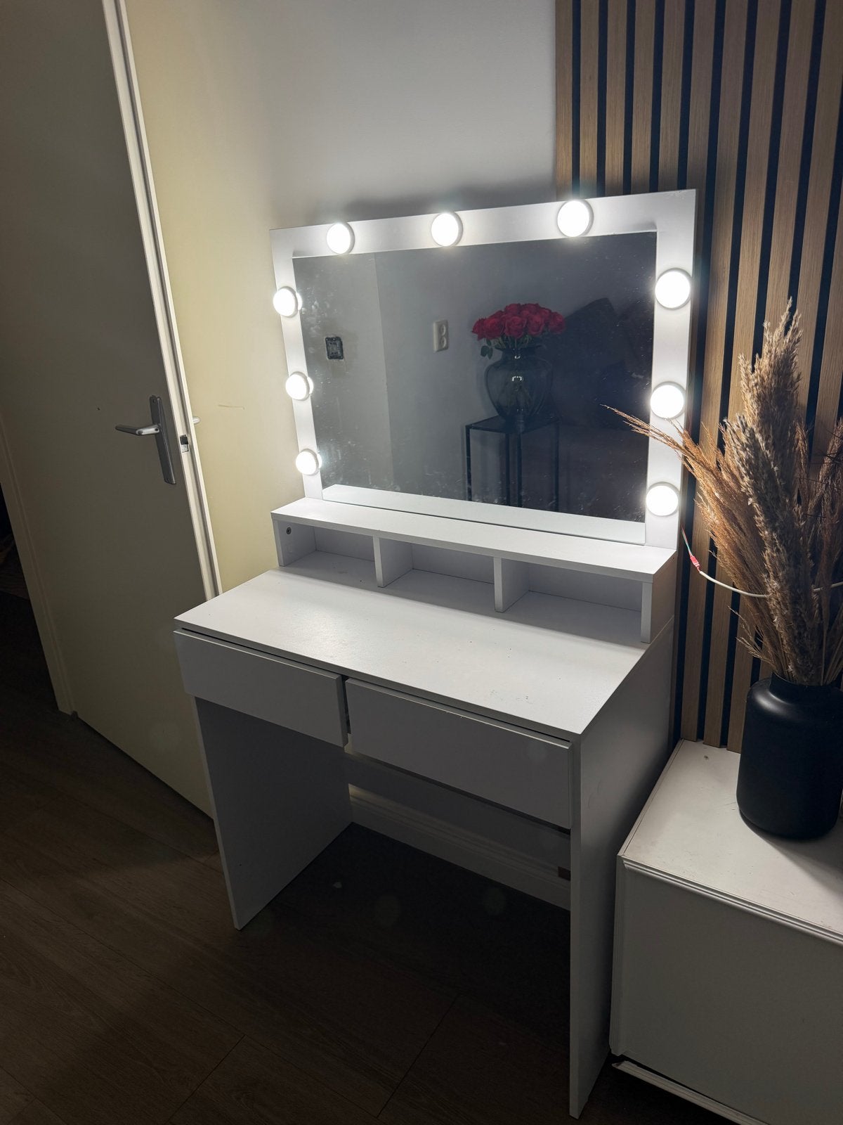 Foto 11 van Witte kaptafel met verlichting en lades