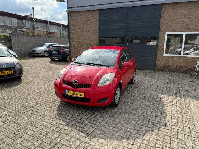 Toyota Yaris 1.3 VVTi Aspiration//Automaat//73000Km, 4 cilinders, Bedrijf, 550 kg, Emergency brake assist