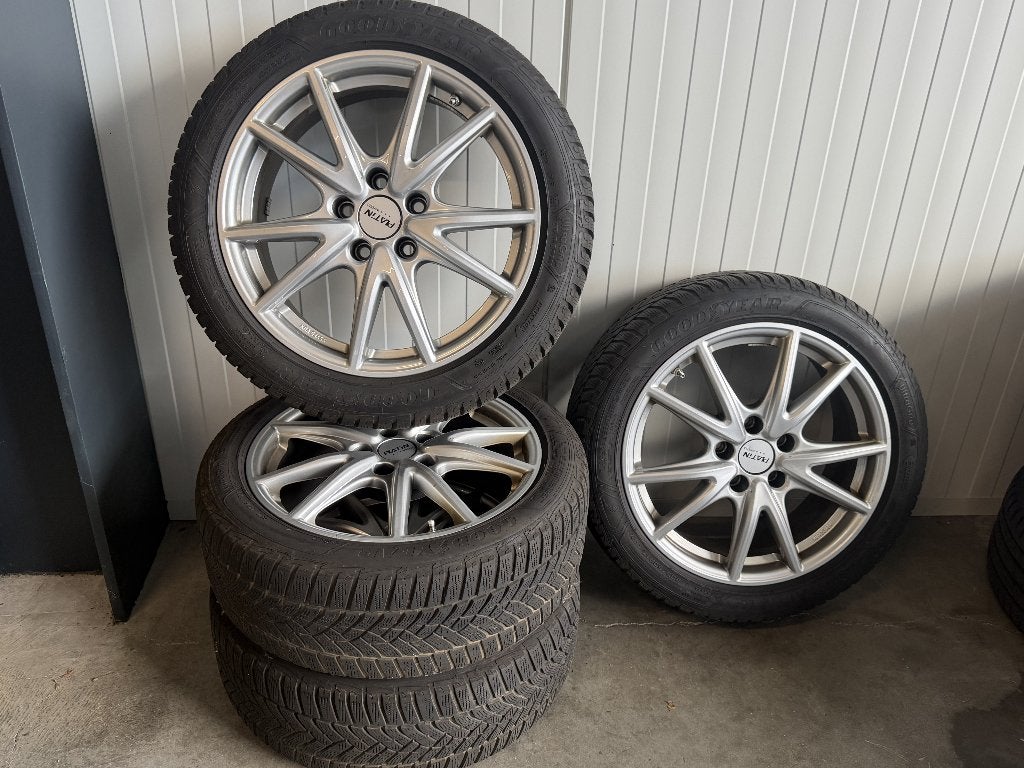 Goodyear ultragrip winterbanden met Platin velgen 17 inch, Gebruikt, Banden en Velgen, 17 inch, Ophalen of Verzenden