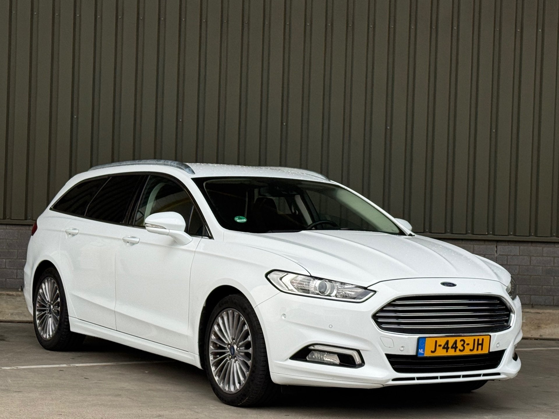 Ford Mondeo Wagon 1.5 ST Line / keyles / virtual cockpit, Voorwielaandrijving, Euro 6, 4 cilinders, Wit