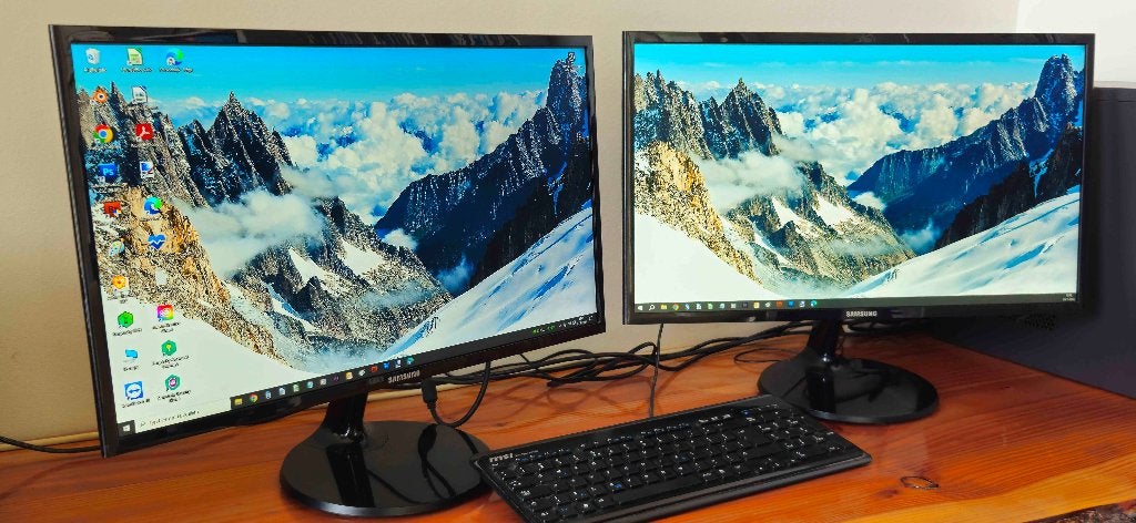 Samsung 24" Full HD Monitor (1 stuks of set van 2 of 4!), Computers en Software, HDMI, Full HD, Zo goed als nieuw, Samsung