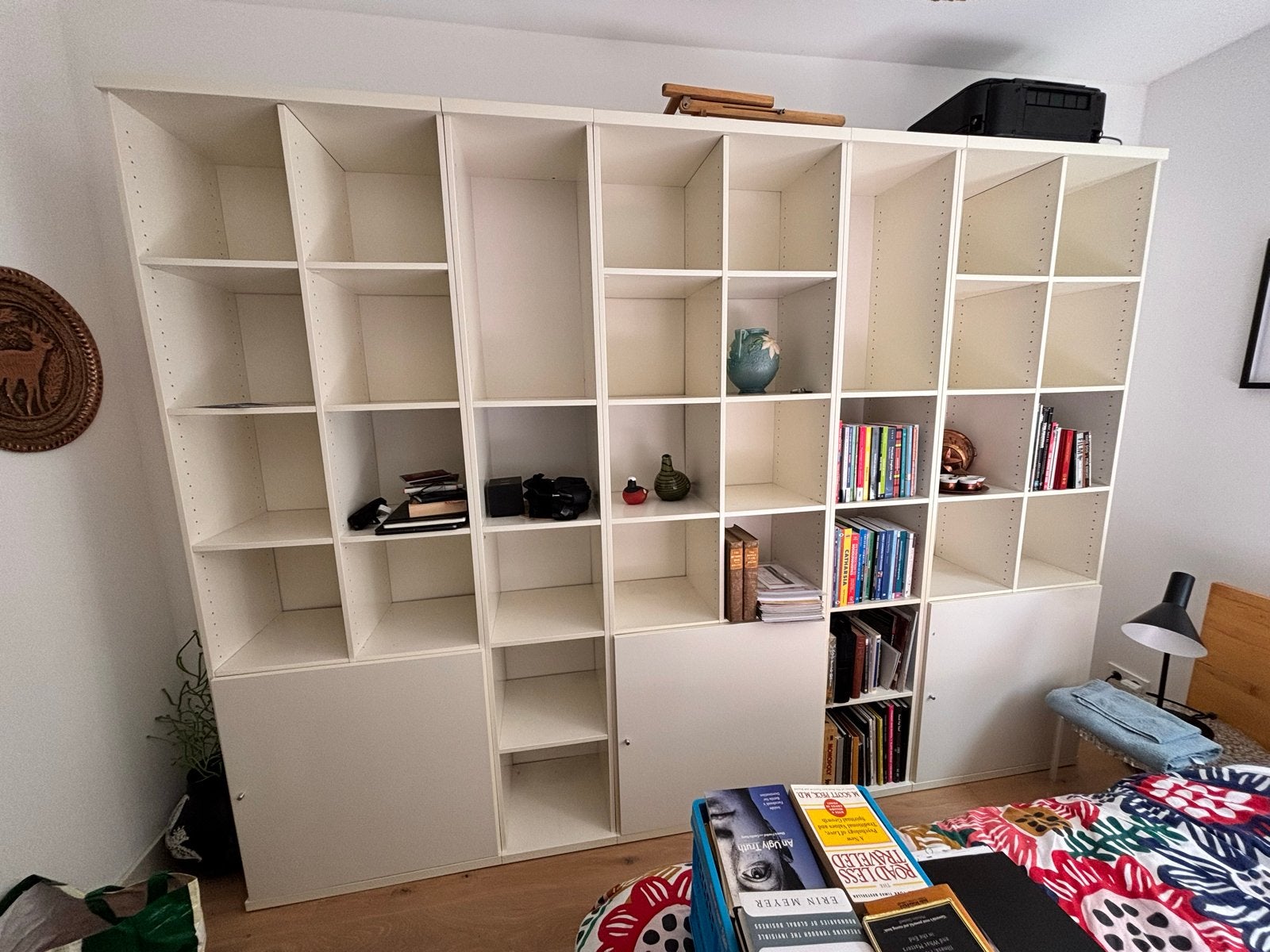 Grote Ikea witte boekenkast met veel opbergruimte, Ophalen, Gebruikt, 200 cm of meer, 25 tot 50 cm