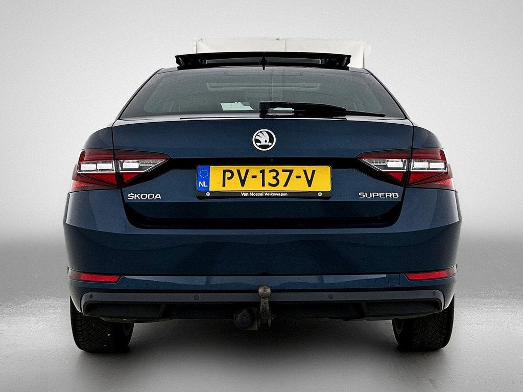 Skoda Superb 1.4 TSI ACT Style Business 150 PK | Trekhaak |, Auto's, Skoda, 12 maanden, Gebruikt, Blauw, Alcantara