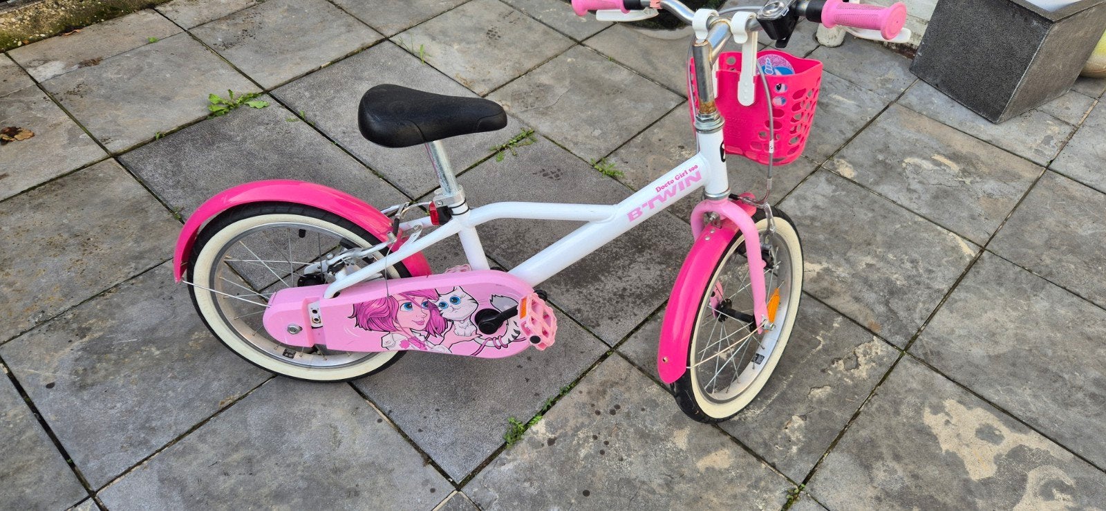 B'Twin Decathlon kinderfiets 16 inch roze met mandje, Fietsen en Brommers, Ophalen, Velgrem, B'Twin, 16 tot 20 inch