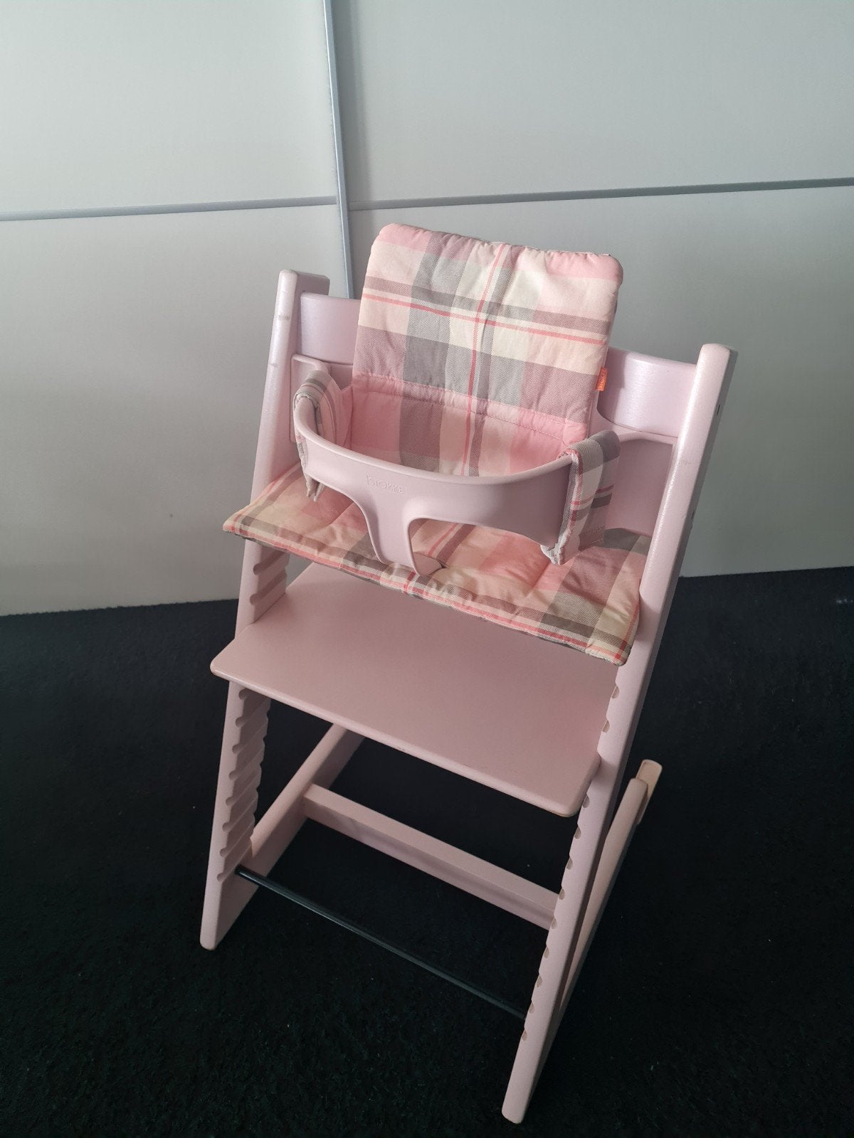 Stokke Tripp Trapp roze+Babyset+Kussens+Slides, Ophalen, Gebruikt, Meegroeistoel, Stoelverkleiner